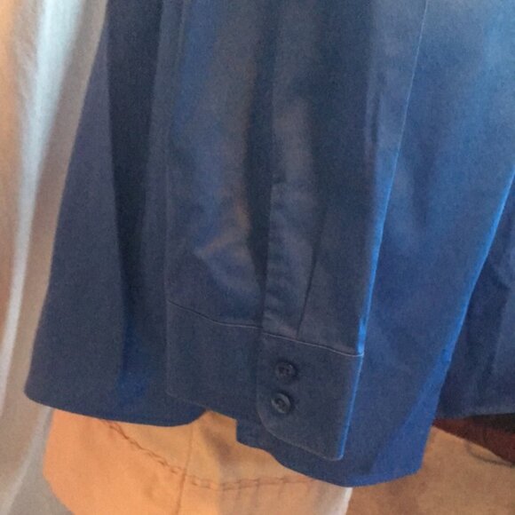 Chicos Royal blue button up blouse 100% cotton wrinkle resistant - Picture 3 of 8